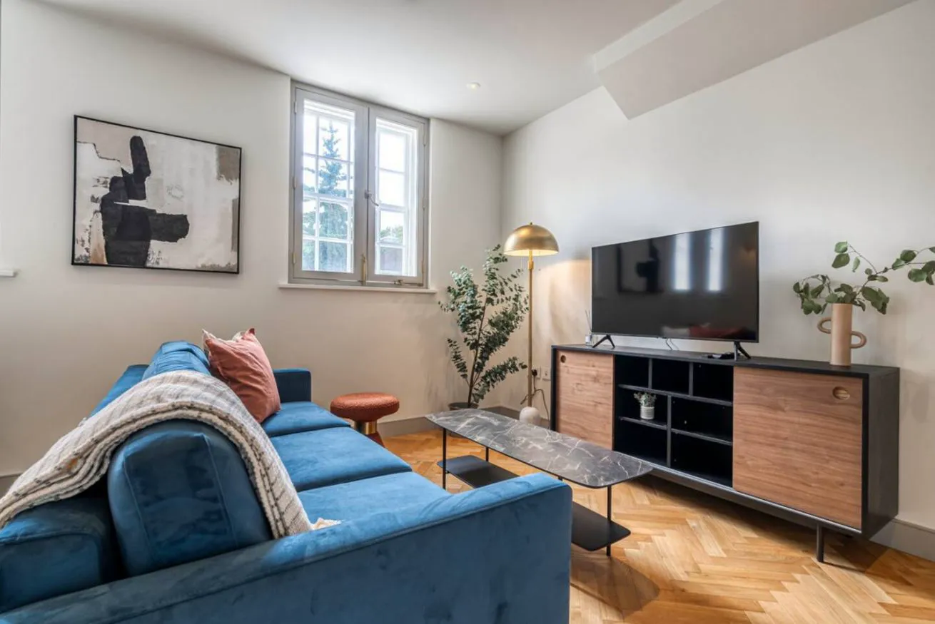 Stylish Two-Bedroom Apartment 5
